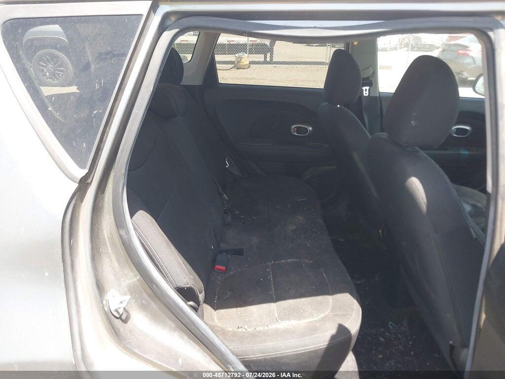 KNDJN2A29F7217371 2015 KIA SOUL photo no. 8