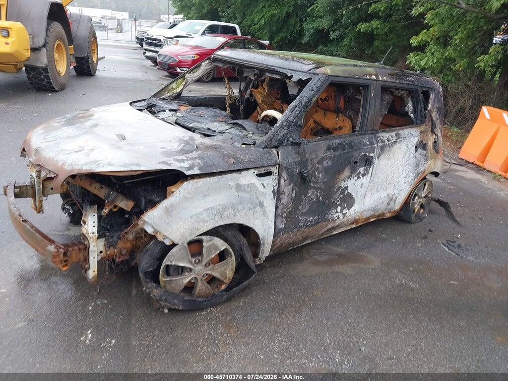 KNDJN2A28F7767497 2015 KIA SOUL photo no. 2