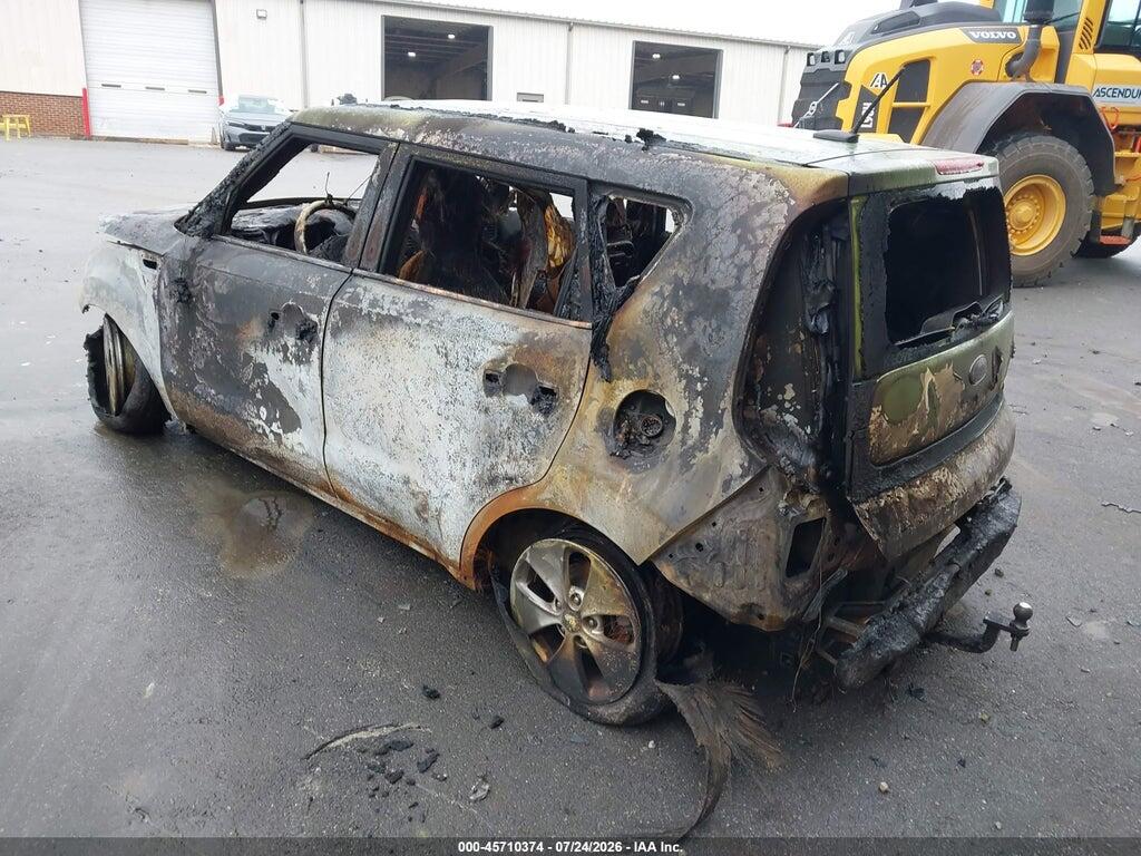 KNDJN2A28F7767497 2015 KIA SOUL photo no. 3