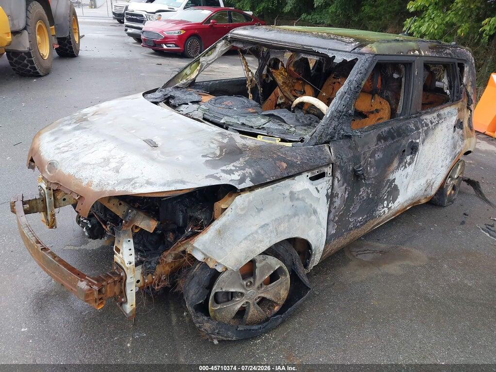 KNDJN2A28F7767497 2015 KIA SOUL photo no. 6