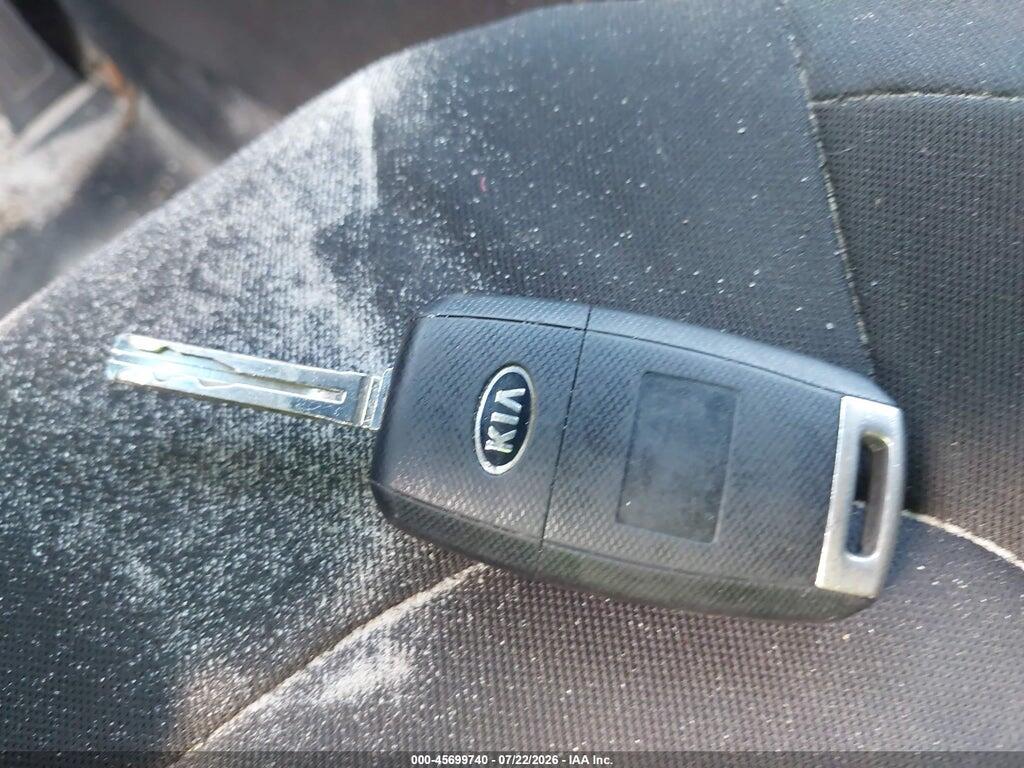 KNDJN2A24F7156771 2015 KIA SOUL photo no. 11