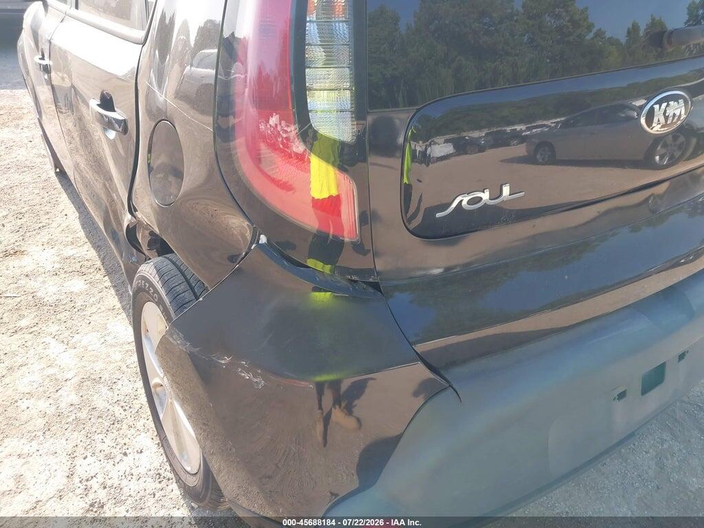 KNDJN2A23F7768010 2015 KIA SOUL photo no. 12