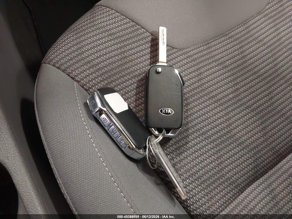 KNDCB3LC9L5422774 2020 KIA NIRO photo no. 11