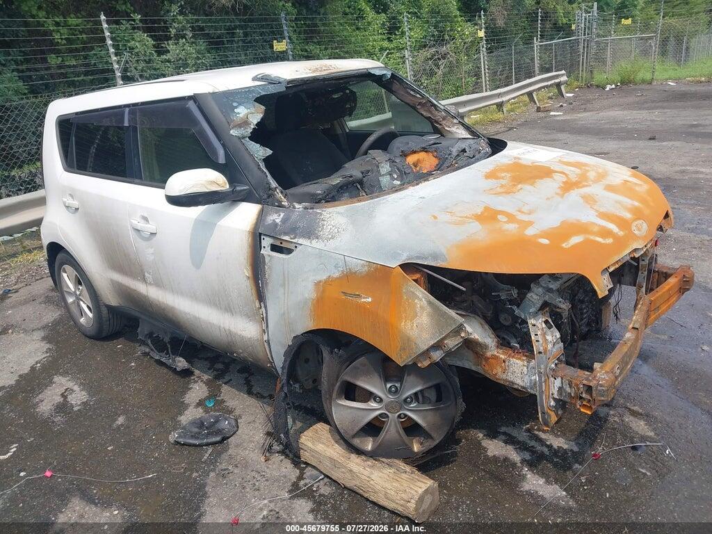 KNDJN2A26F7125084 2015 KIA SOUL photo no. 1