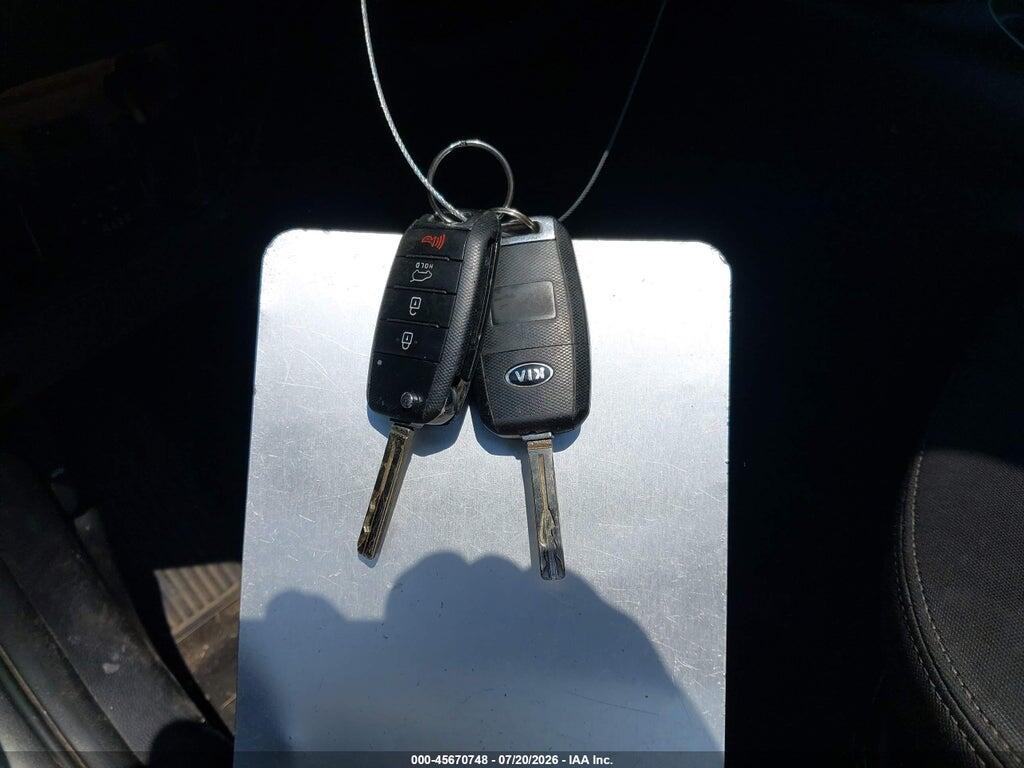 KNDJN2A28F7228409 2015 KIA SOUL photo no. 11