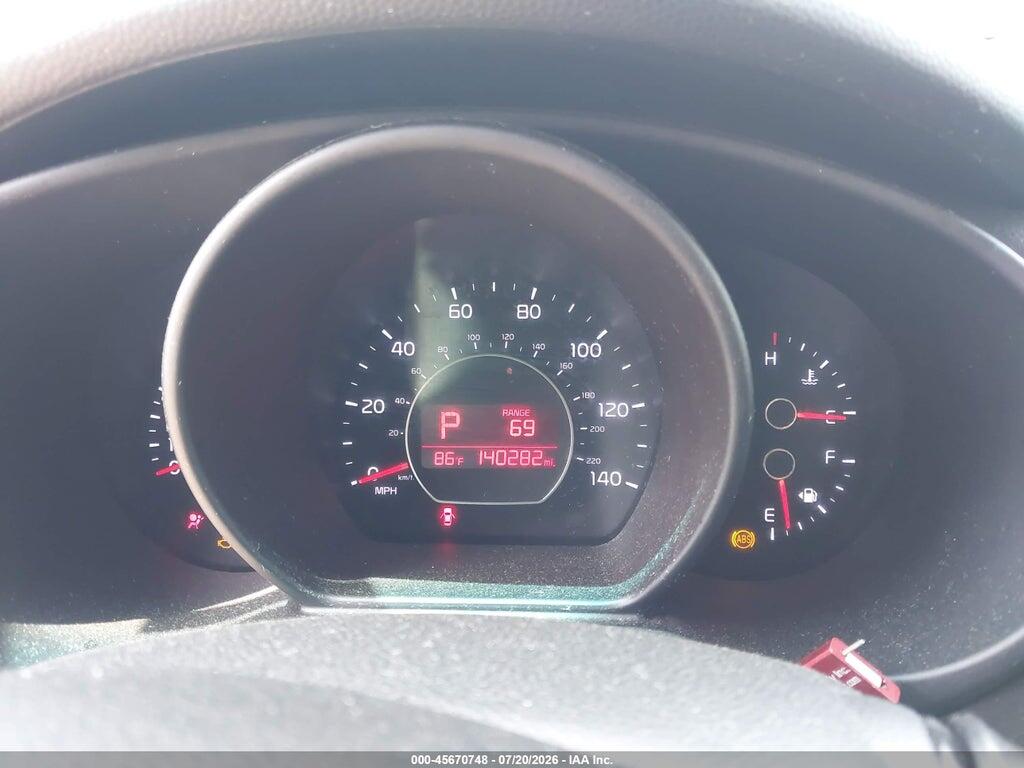 KNDJN2A28F7228409 2015 KIA SOUL photo no. 7