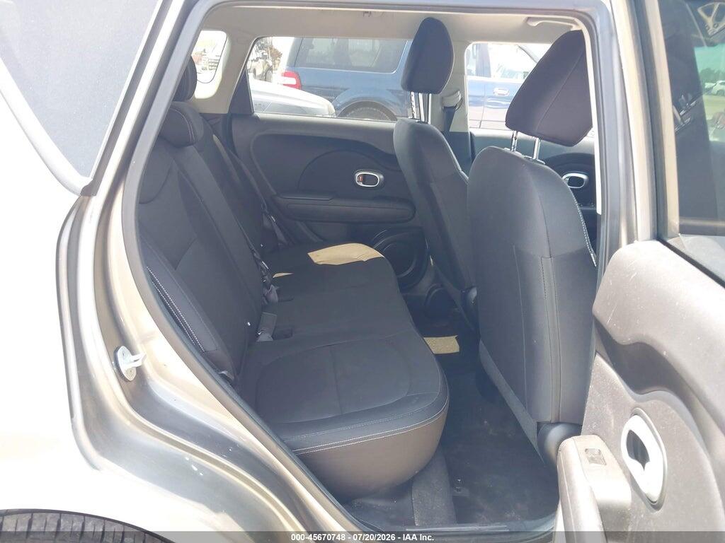 KNDJN2A28F7228409 2015 KIA SOUL photo no. 8