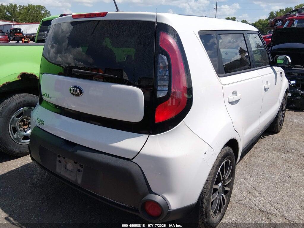 KNDJN2A23F7172394 2015 KIA SOUL photo no. 4