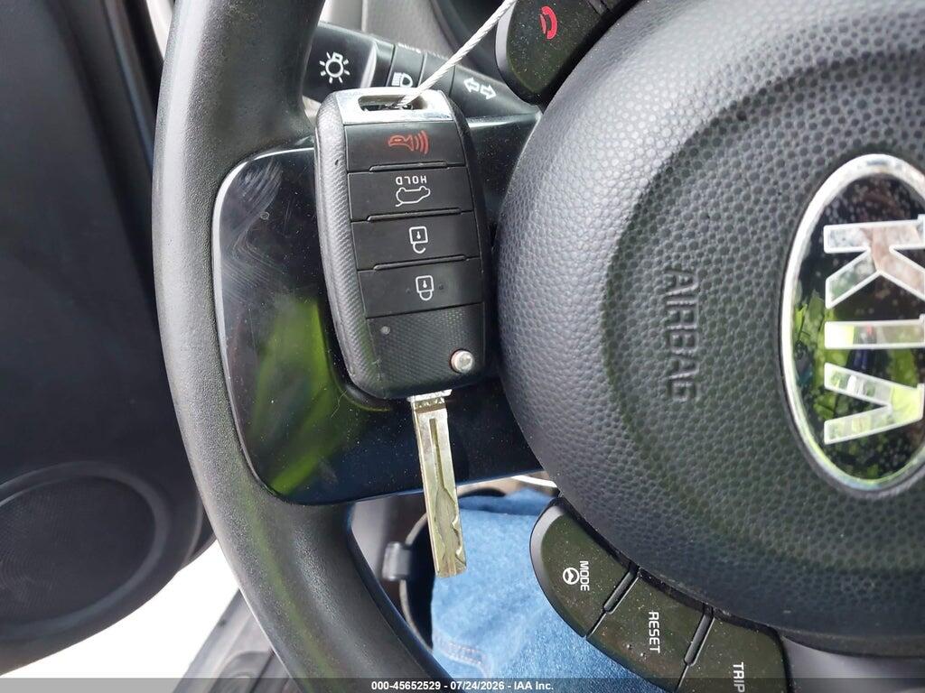 KNDJN2A20F7133116 2015 KIA SOUL photo no. 11