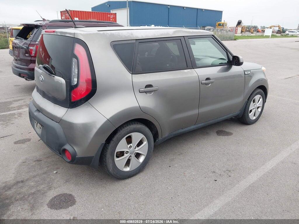 KNDJN2A20F7133116 2015 KIA SOUL photo no. 4