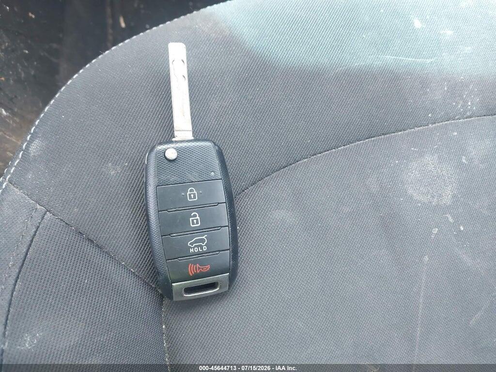 KNDJN2A25F7225757 2015 KIA SOUL photo no. 11