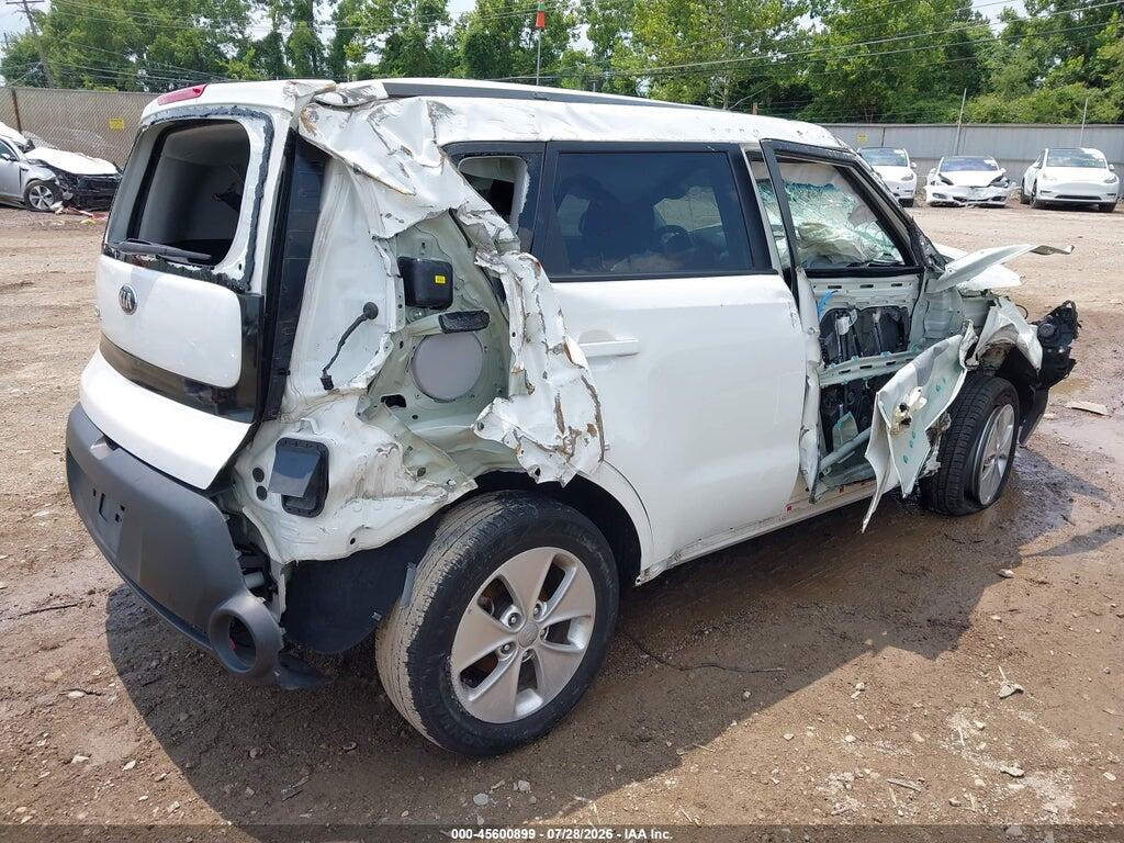 KNDJN2A27F7779169 2015 KIA SOUL photo no. 4