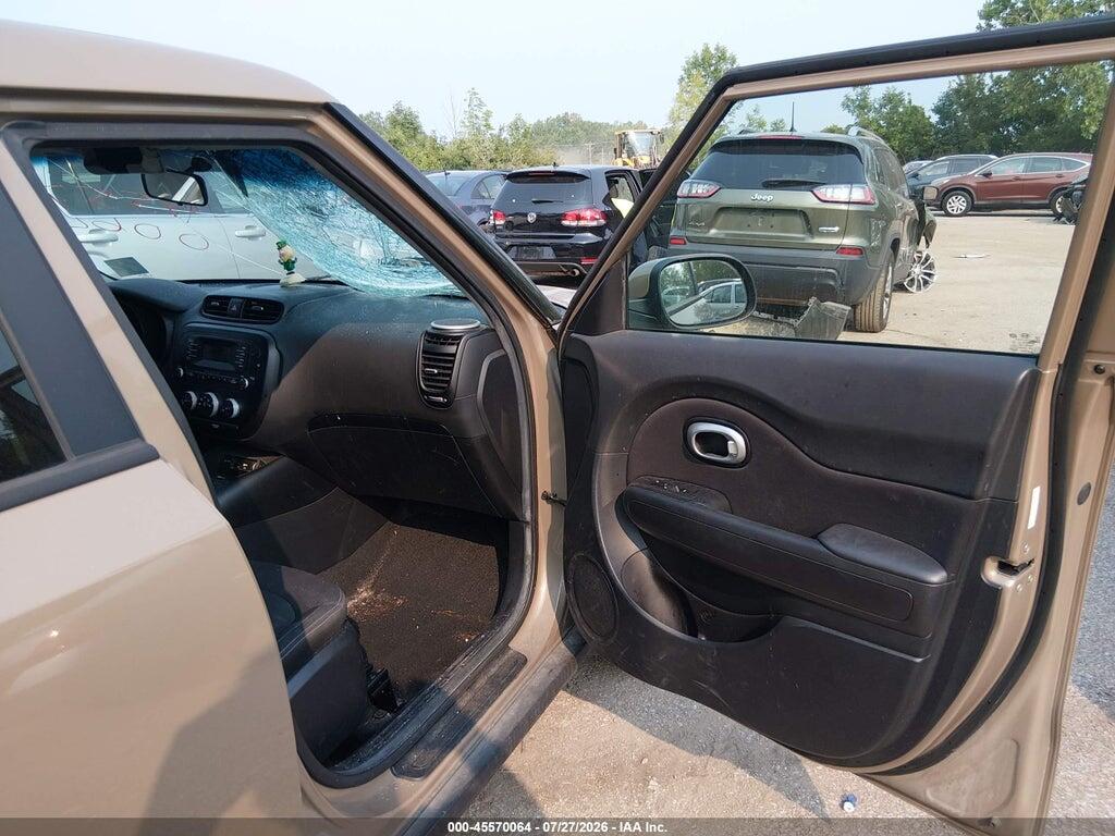 KNDJN2A20F7227514 2015 KIA SOUL photo no. 5