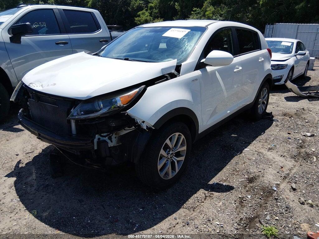 KNDPBCAC8F7772409 2015 KIA SPORTAGE photo no. 2