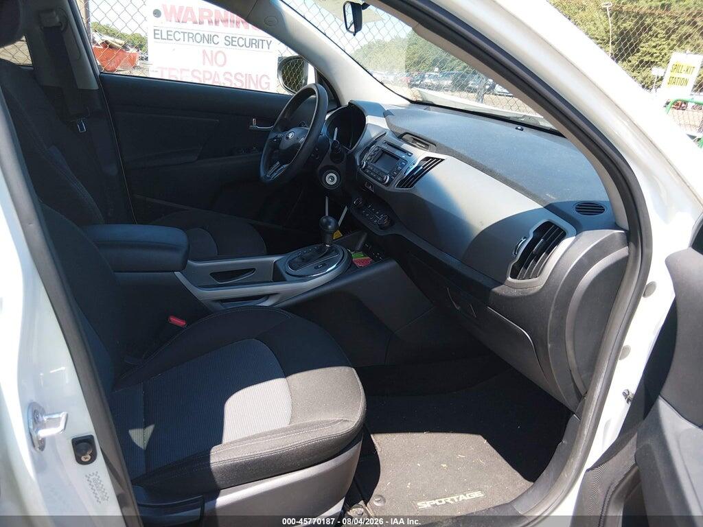 KNDPBCAC8F7772409 2015 KIA SPORTAGE photo no. 5