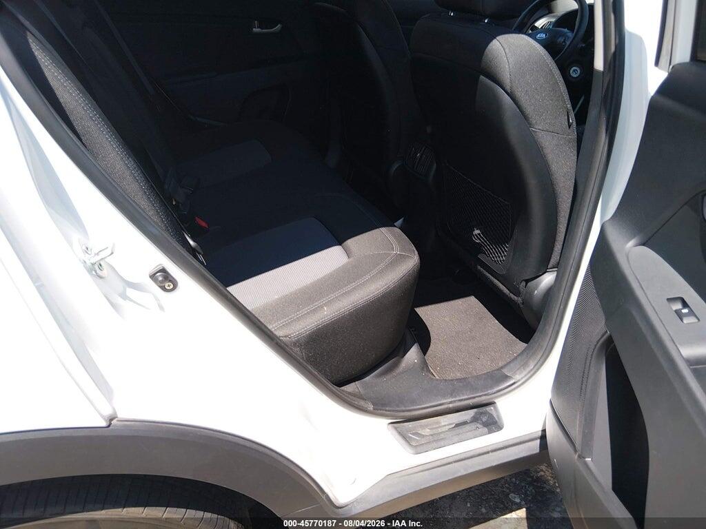 KNDPBCAC8F7772409 2015 KIA SPORTAGE photo no. 8