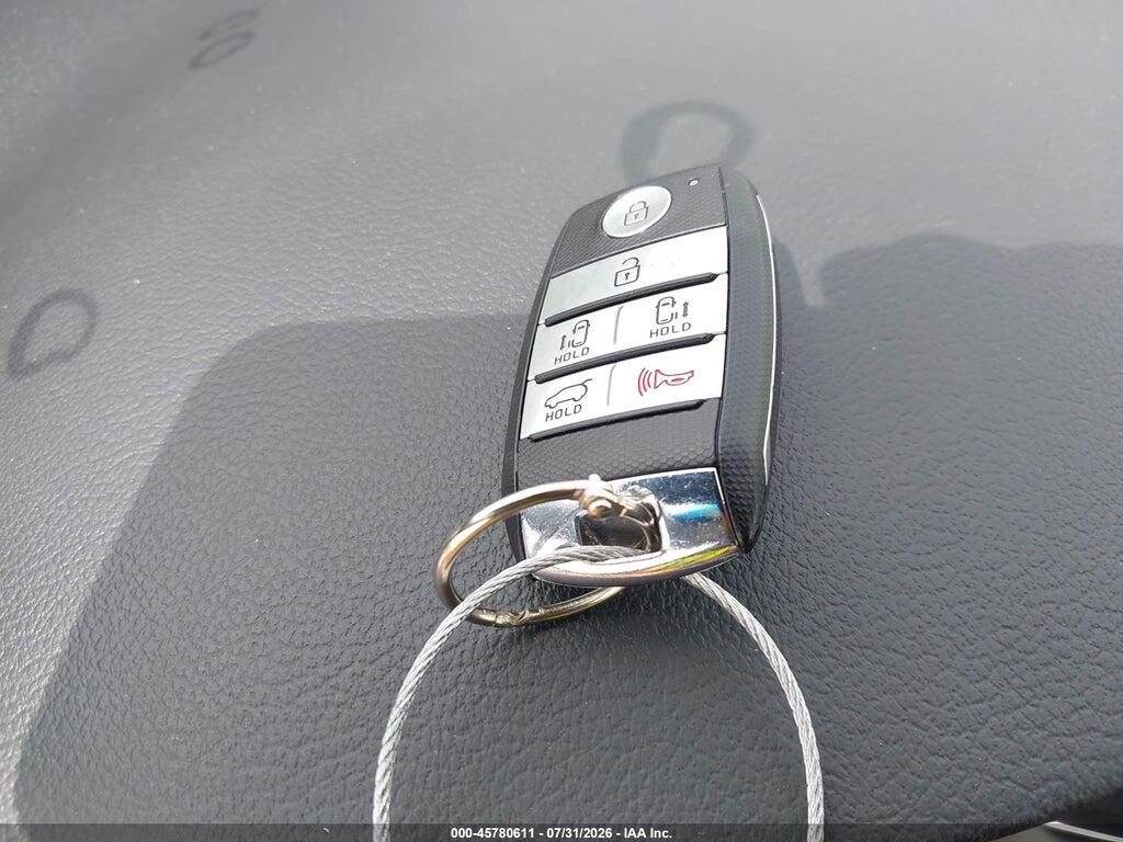 KNDMC5C11L6597607 2020 KIA SEDONA photo no. 11