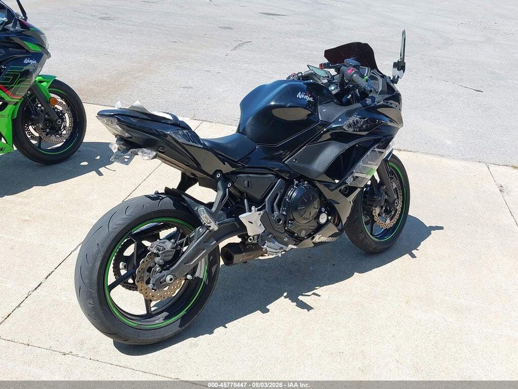 JKAEXEK14KDA30745 2019 KAWASAKI EX650 photo no. 4