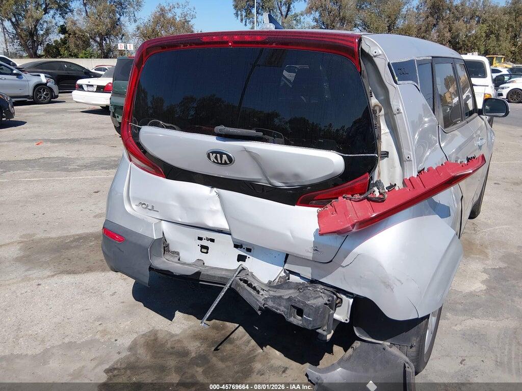 KNDJ23AU2L7028041 2020 KIA SOUL photo no. 6