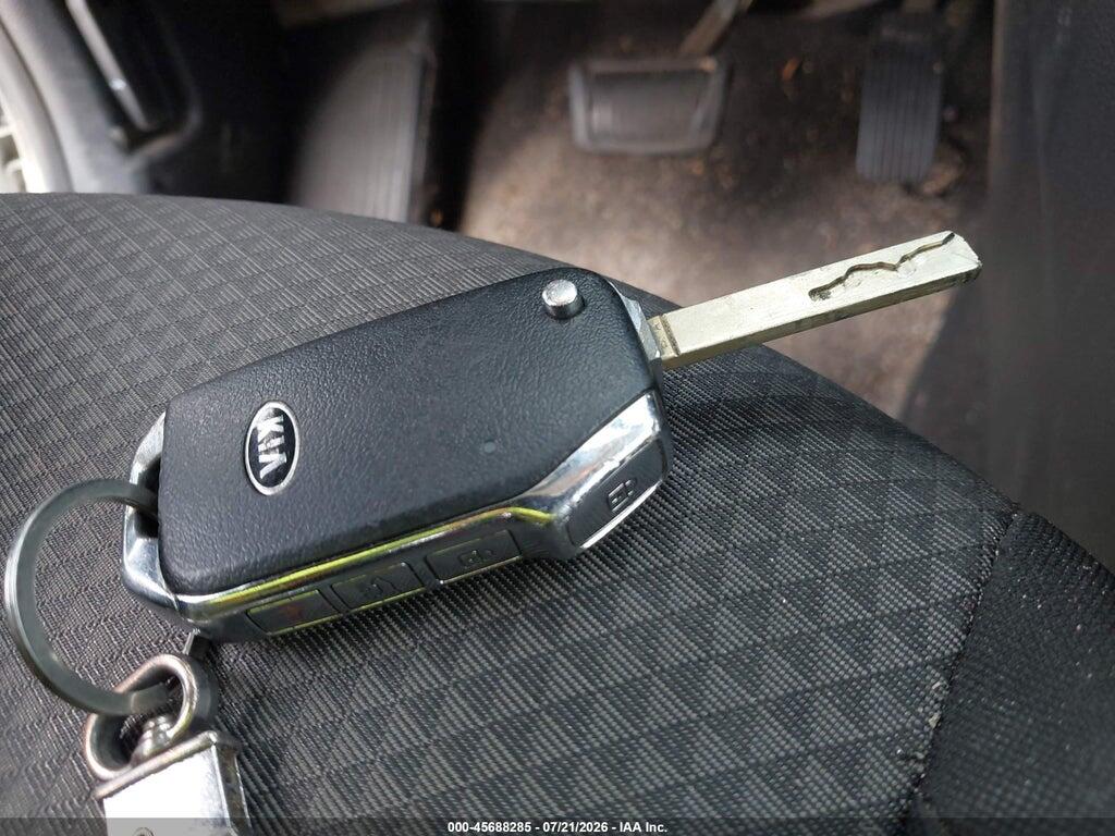 KNDJ23AUXL7728812 2020 KIA SOUL photo no. 11