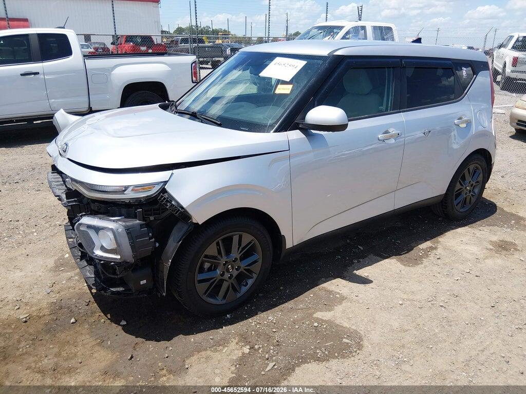 KNDJ33AU0L7102697 2020 KIA SOUL photo no. 2