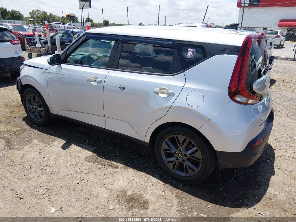 KNDJ33AU0L7102697 2020 KIA SOUL photo no. 3