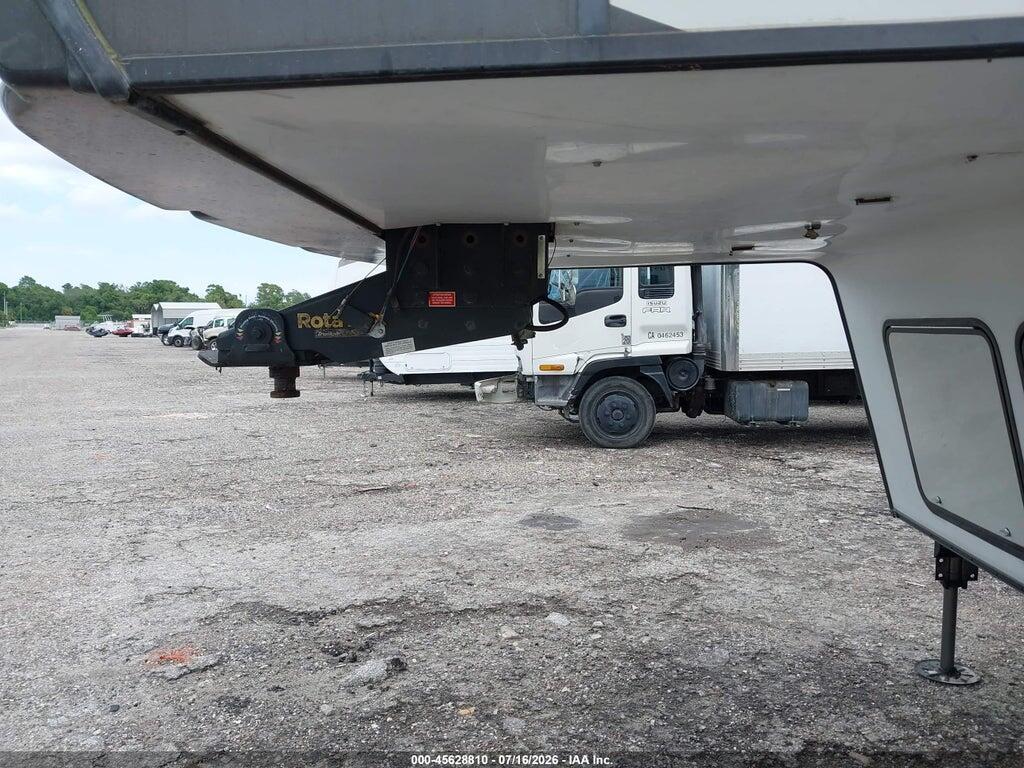 4YDF42535KR800169 2019 KEYSTONE RAPTOR TRAVEL TRAILER photo no. 10