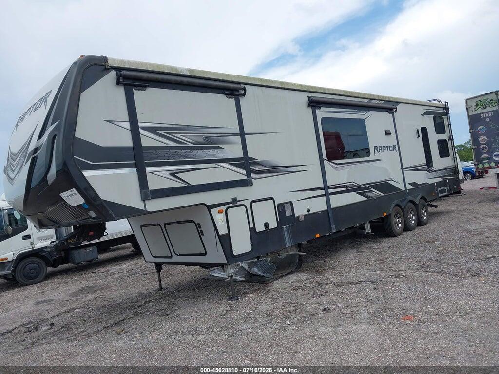 4YDF42535KR800169 2019 KEYSTONE RAPTOR TRAVEL TRAILER photo no. 2