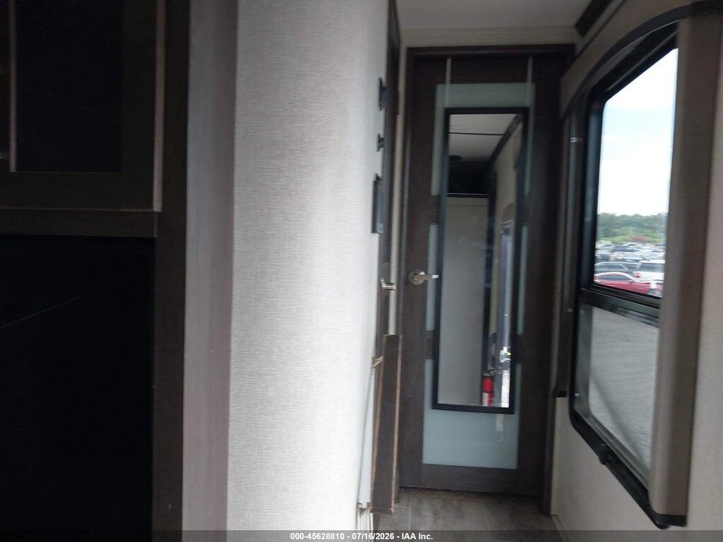 4YDF42535KR800169 2019 KEYSTONE RAPTOR TRAVEL TRAILER photo no. 5
