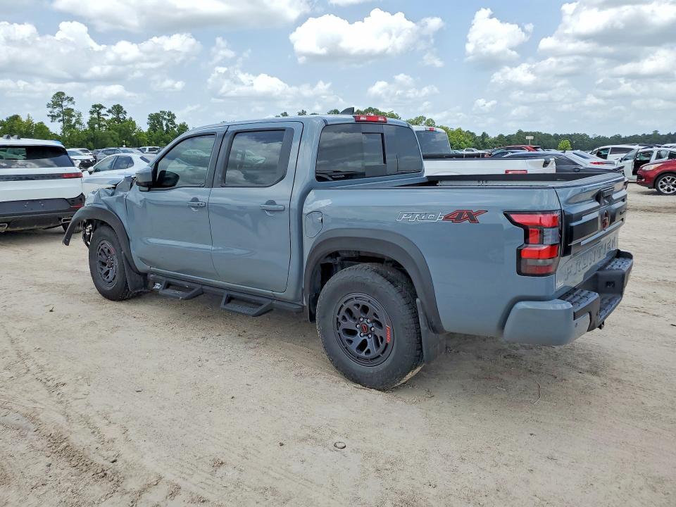 2025 NISSAN FRONTIER PRO-4X — Фото 2 из 12