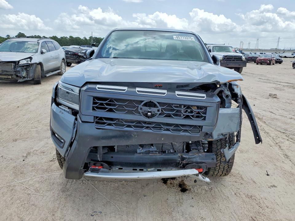 2025 NISSAN FRONTIER PRO-4X — Фото 5 из 12