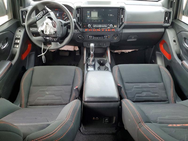 2025 NISSAN FRONTIER PRO-4X — Фото 8 из 12