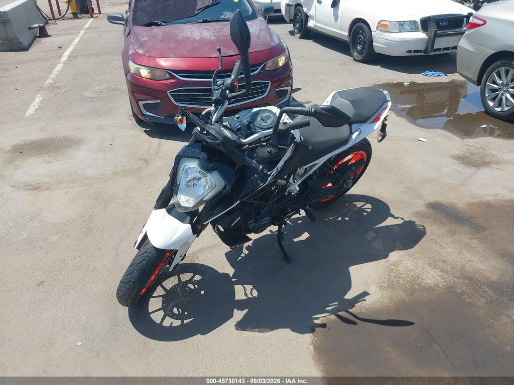 MD2JPC409LC018084 2020 KTM 200 photo no. 2