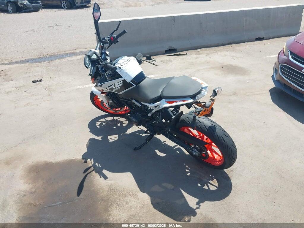 MD2JPC409LC018084 2020 KTM 200 photo no. 3
