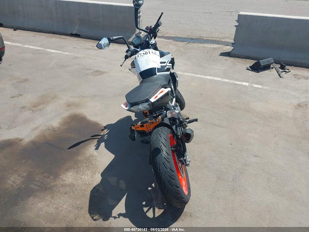 MD2JPC409LC018084 2020 KTM 200 photo no. 6