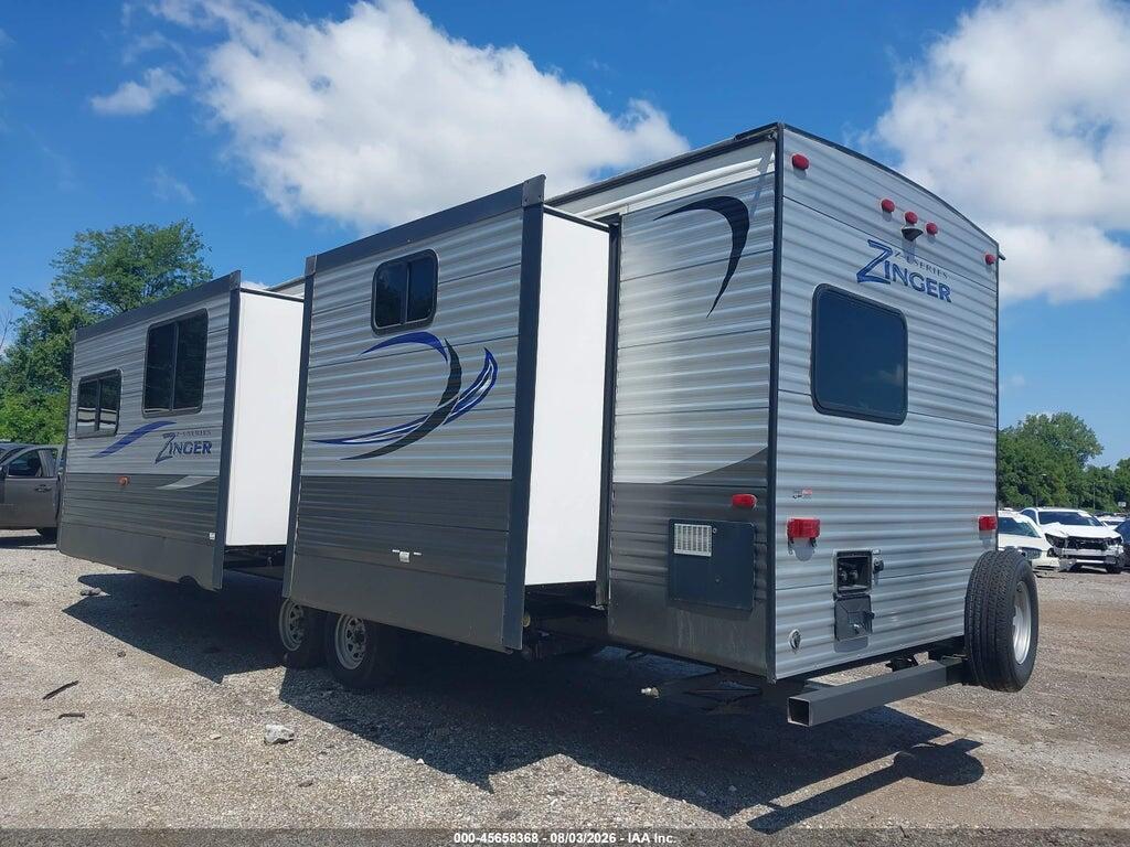 4YDT32820JS371068 2018 KEYSTONE CROSSROADS ZINGER SE photo no. 3