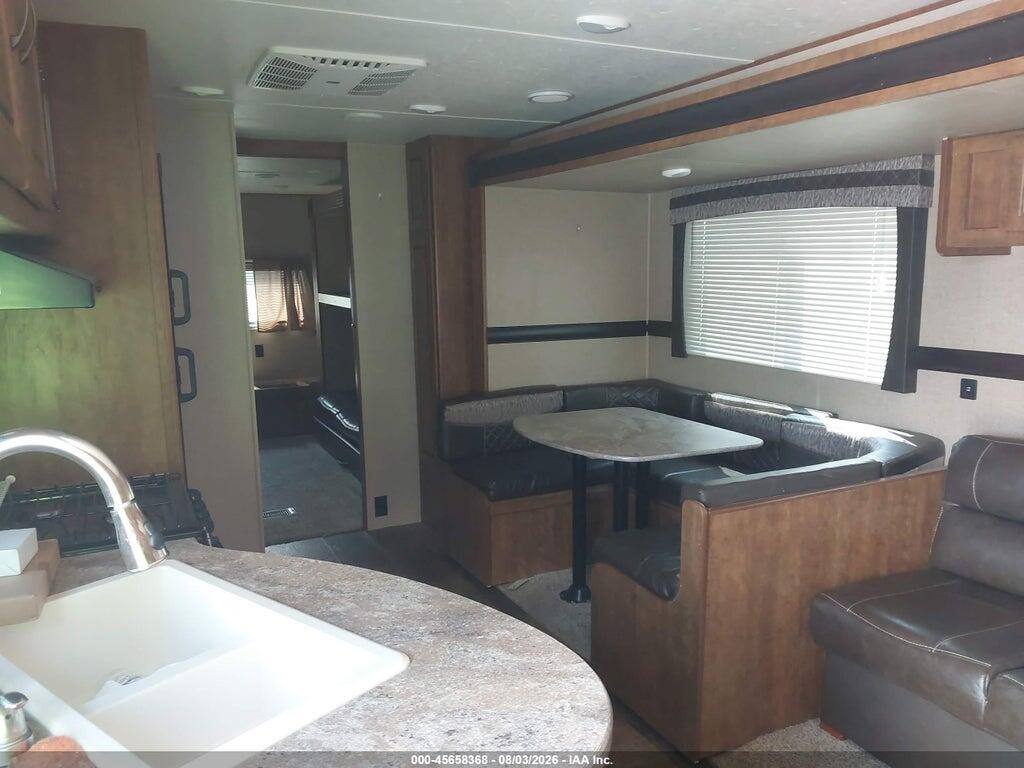 4YDT32820JS371068 2018 KEYSTONE CROSSROADS ZINGER SE photo no. 8