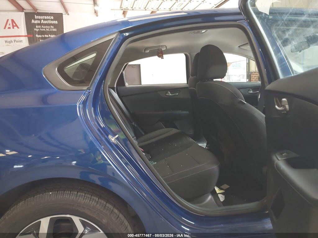 3KPF24AD6KE027484 2019 KIA FORTE photo no. 8