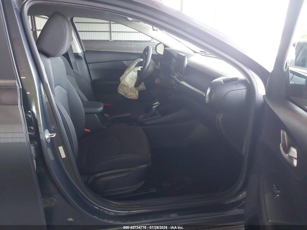 3KPF24AD4KE008240 2019 KIA FORTE photo no. 5
