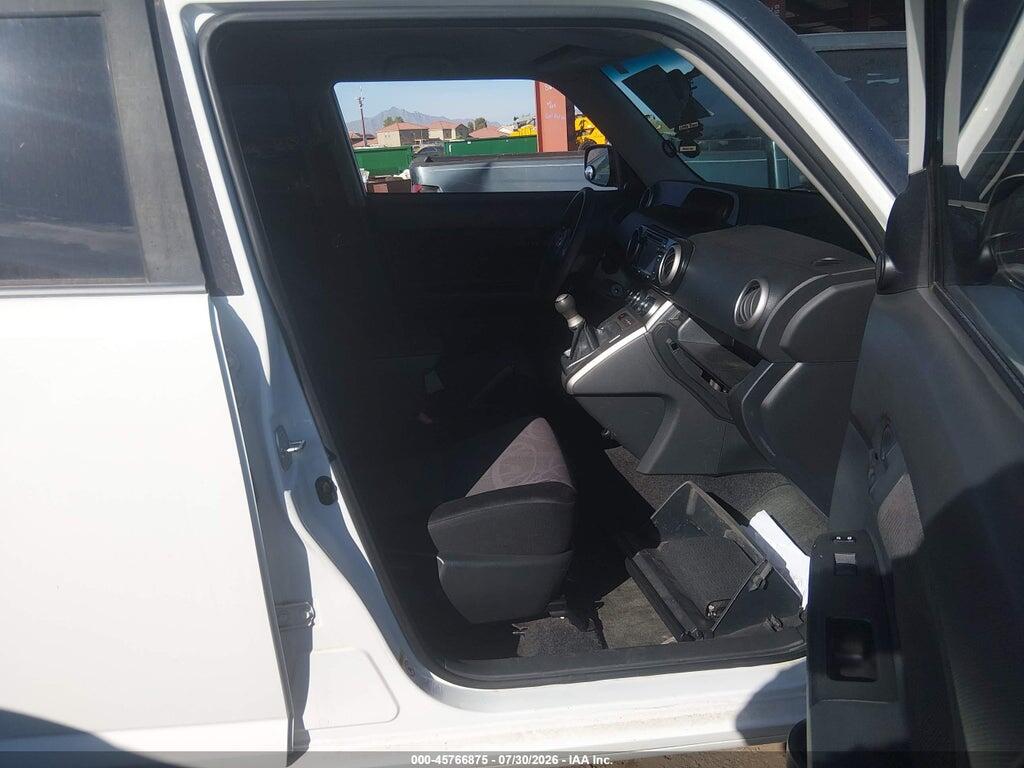 JTLZE4FE8DJ041645 2013 SCION XB photo no. 5