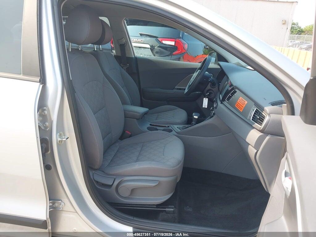 KNDCB3LCXK5299470 2019 KIA NIRO photo no. 5