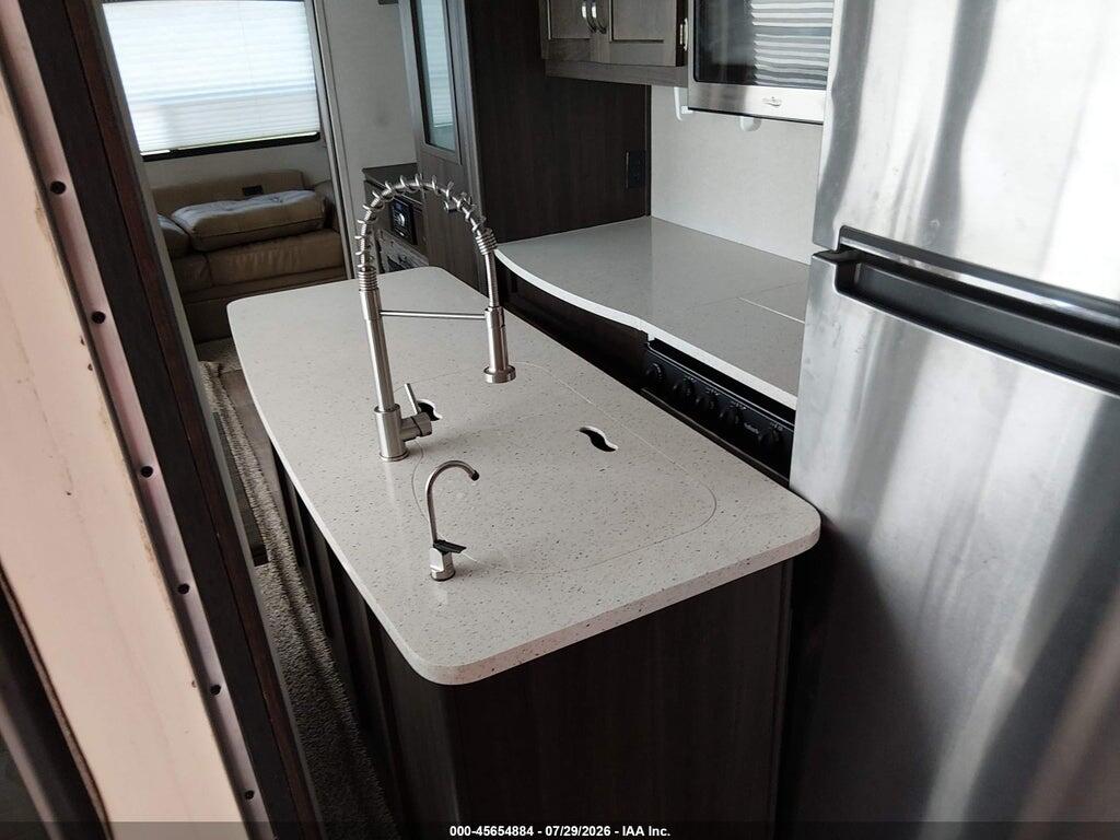 4YDT40124JW160265 2018 KEYSTONE RV KEYSTONE photo no. 7