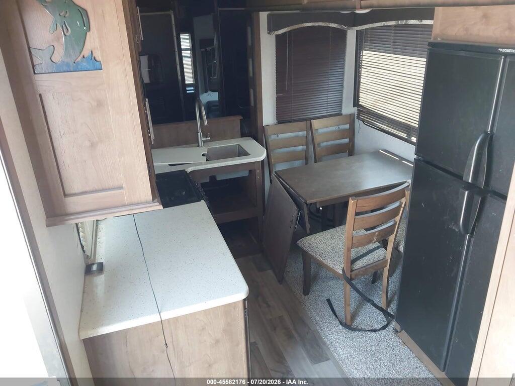 4YDF36622J2506445 2018 KEYSTONE RV COUGAR photo no. 8