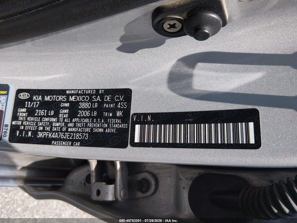 3KPFK4A76JE218573 2018 KIA FORTE photo no. 9