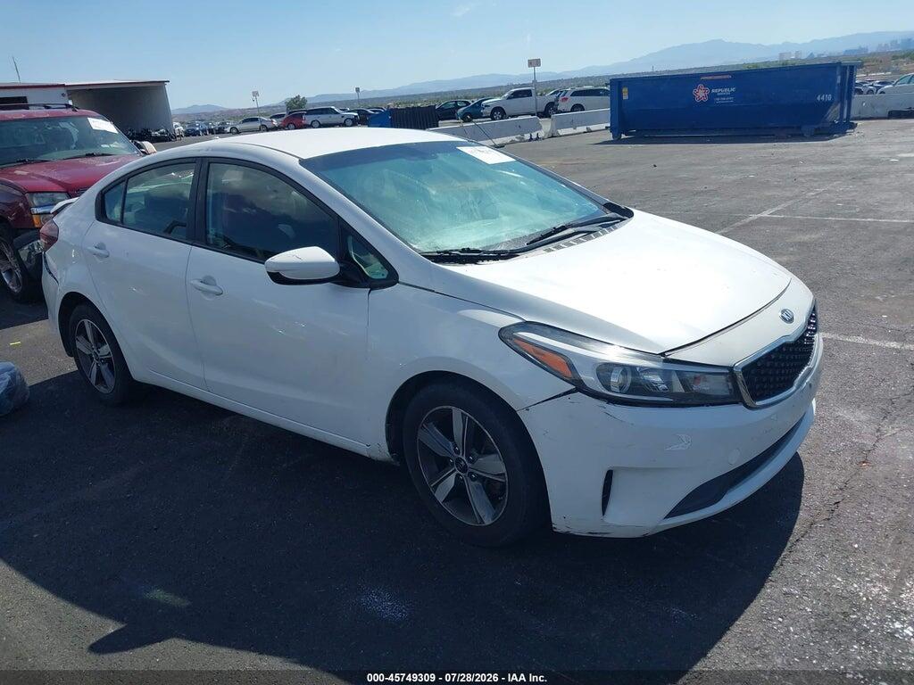 3KPFL4A76JE235533 2018 KIA FORTE photo no. 1