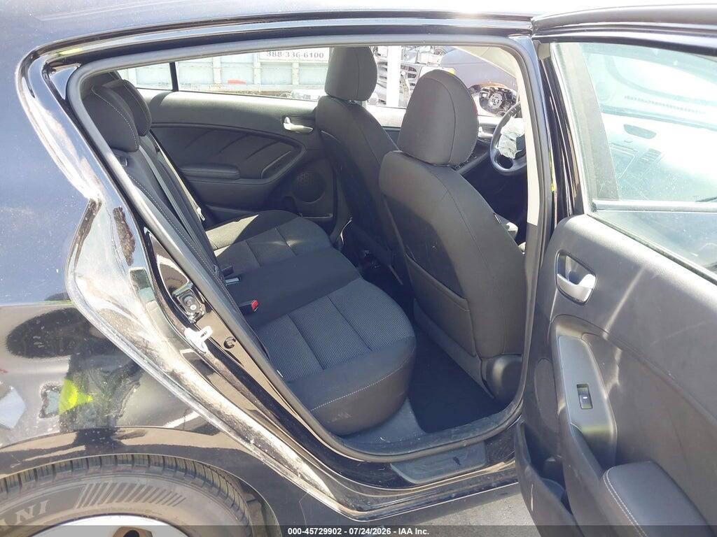 KNAFK5A86J5773126 2018 KIA FORTE photo no. 8