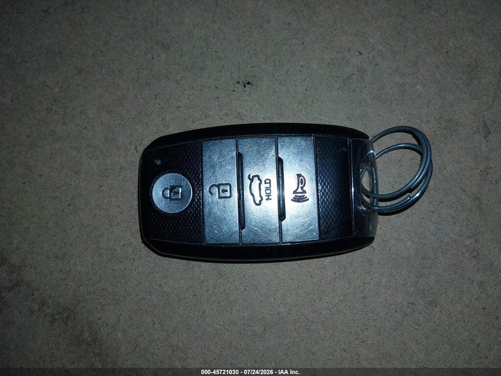 3KPFL4A77JE213895 2018 KIA FORTE photo no. 11