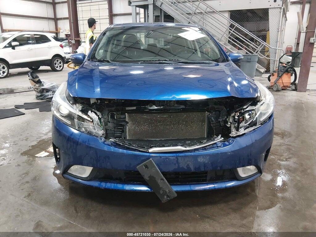 3KPFL4A77JE213895 2018 KIA FORTE photo no. 12