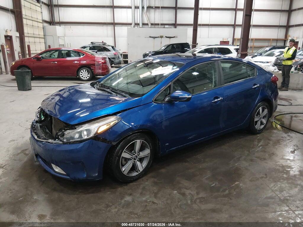 3KPFL4A77JE213895 2018 KIA FORTE photo no. 2