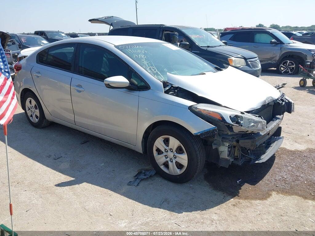 3KPFK4A72JE181683 2018 KIA FORTE photo no. 1